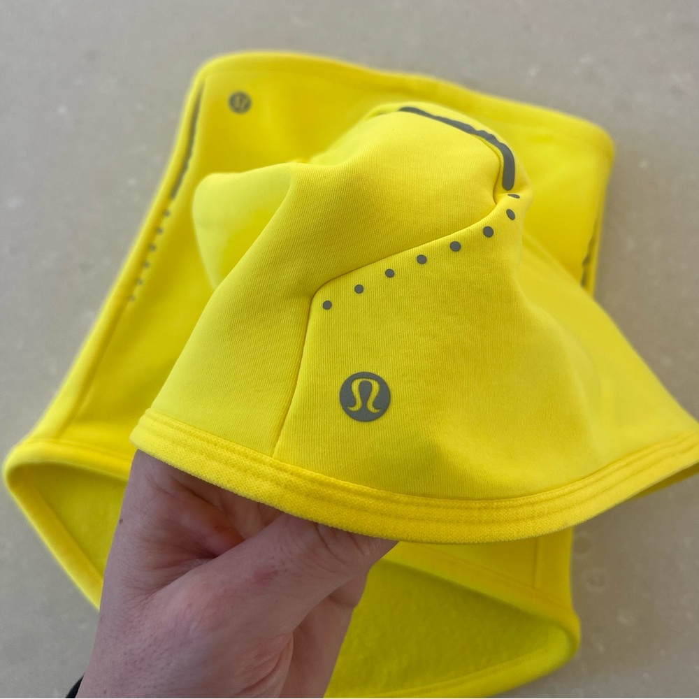 Lululemon • Beanie & Neck Warmer